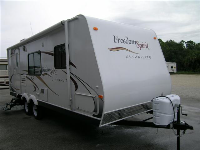 New 2010 Dutchmen Freedom Spirit FSU240 Travel Trailer For Sale